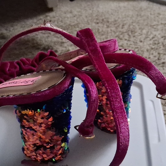 Betsey Johnson Iliana velvet sequin heels - Picture 4 of 9